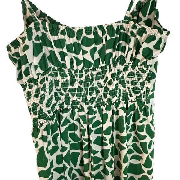 Green and White Dynamite Midi Dress - Picture 4 of 5